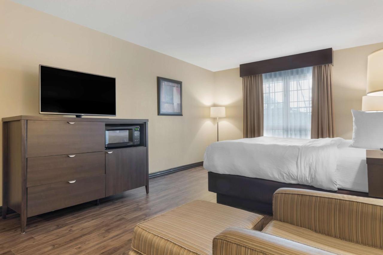 Best Western Plus Saint John Hotel & Suites Extérieur photo