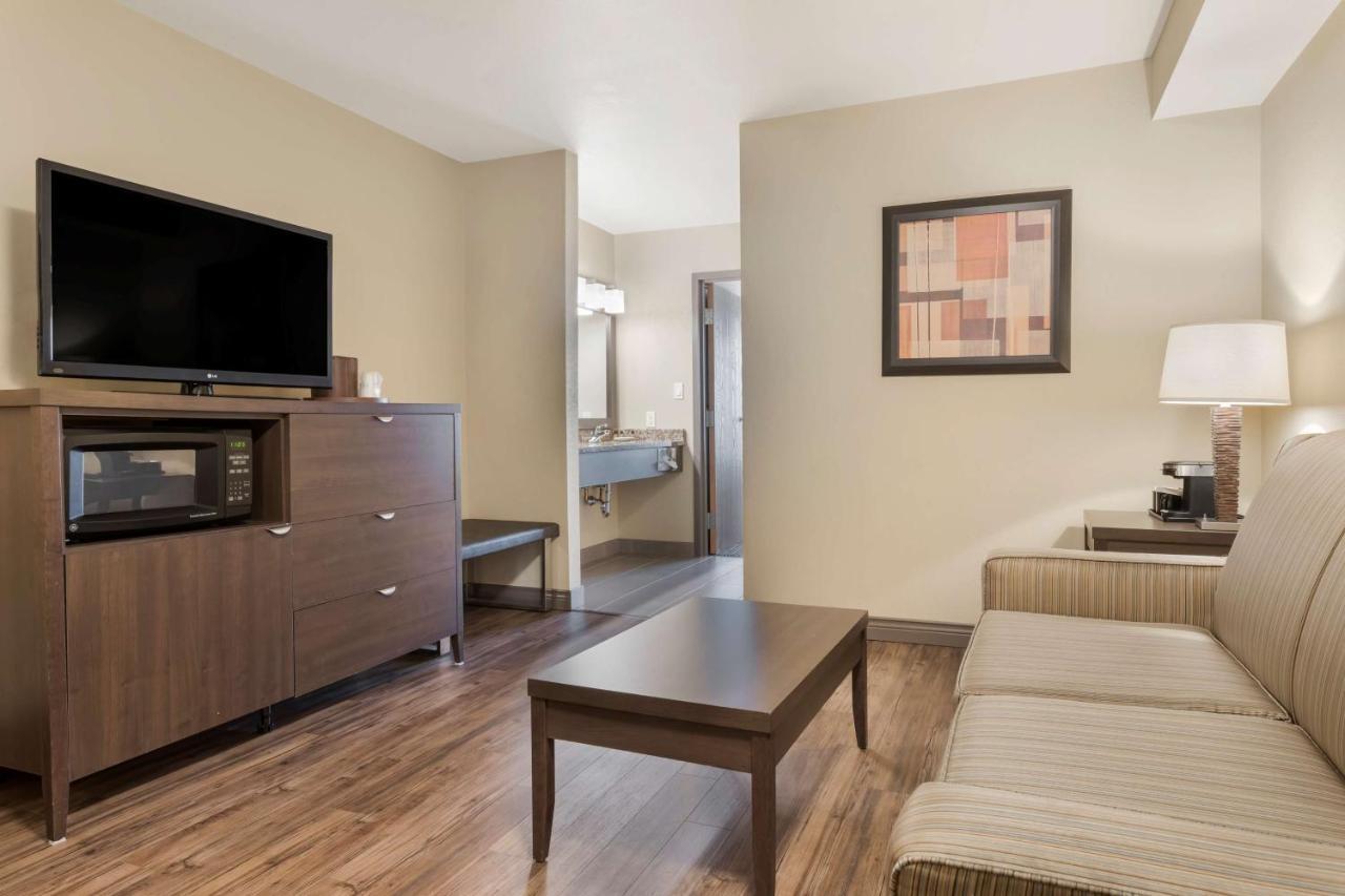 Best Western Plus Saint John Hotel & Suites Extérieur photo
